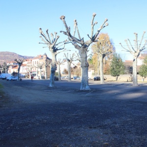 Massiac, place de la foire aux pommes