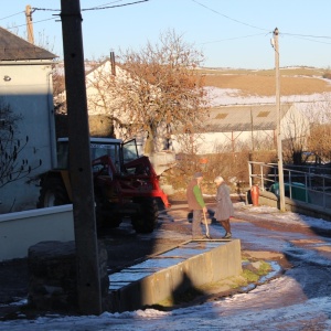 Molèdes, dans la rue